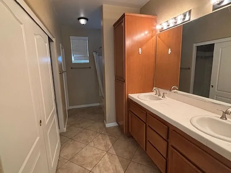 616 Morningside Ct — Photo 9