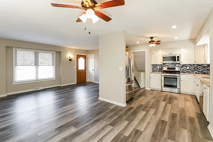 4 bed, 2.0 bath, 1428 sqft, $1,995 — Photo 4