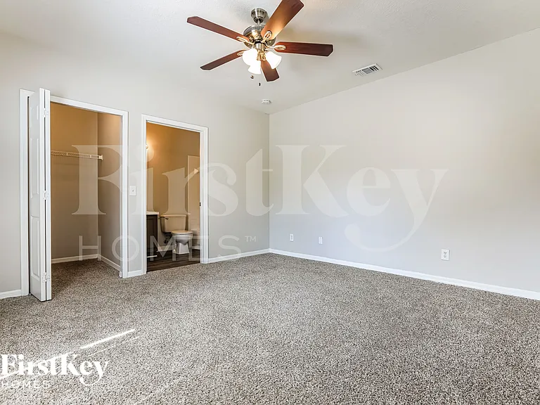 3169 N Biscayne Dr — Photo 6