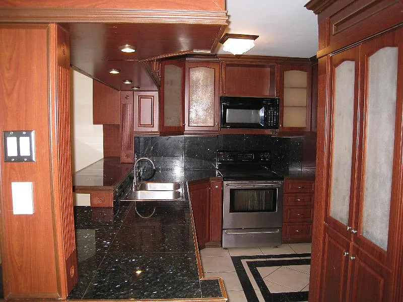 3 bed, 1317 sqft, $3,100 — Photo 4