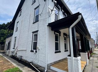 35 W Main St, Newmanstown, PA 17073