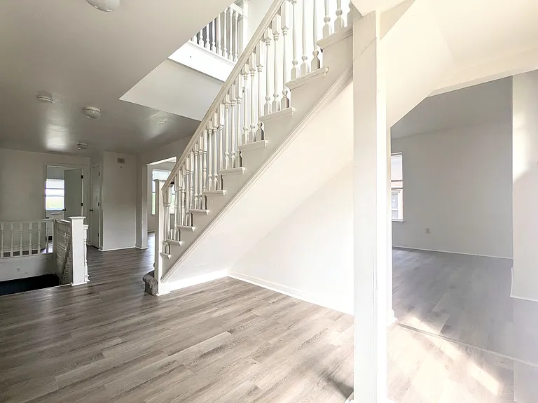 5552 Black St #2 — Photo 15
