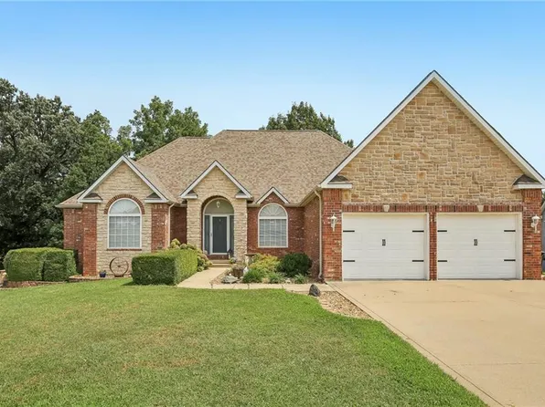 62 NW 241st Rd, Clinton, MO 64735