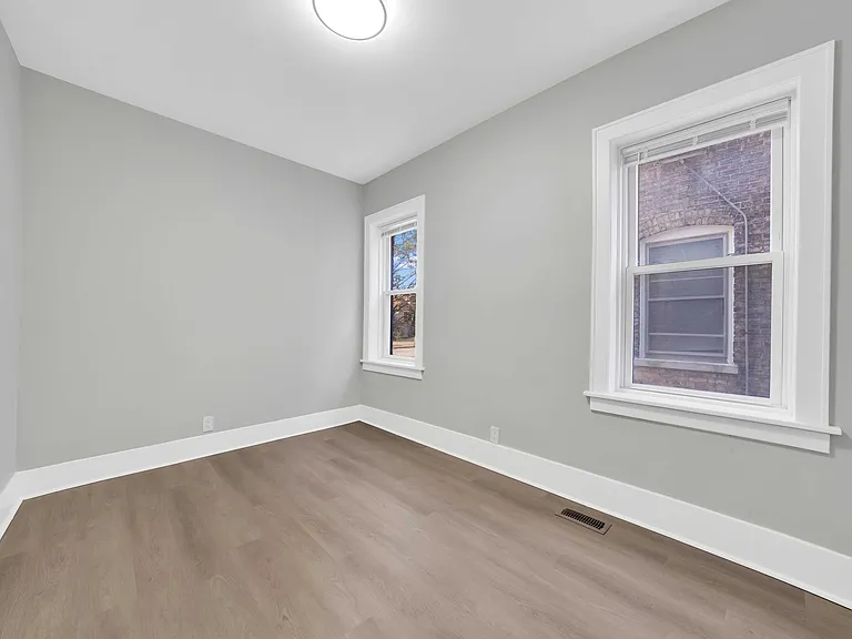 41 W 14th Pl #1 — Photo 10