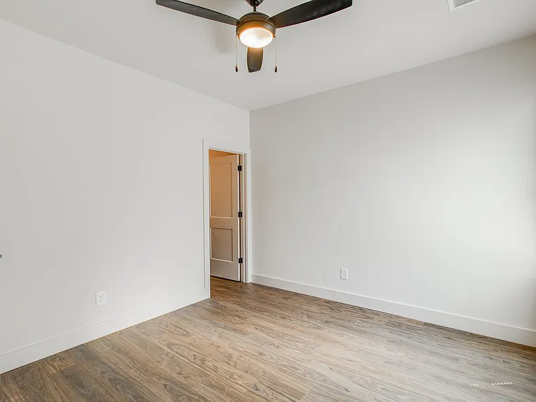 2464 Millwood Ave #1 — Photo 38