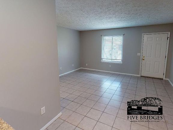4th image of 1801 Drake Ave #1803-B