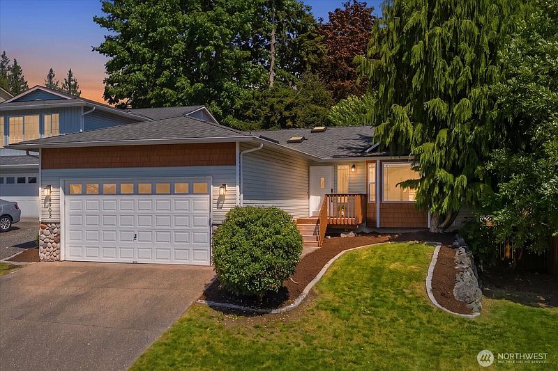 2nd image of 4903 72nd Drive NE
