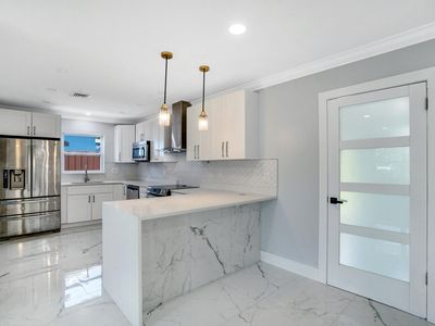 1001 Pine Tree Drive, Lantana, FL, 33462