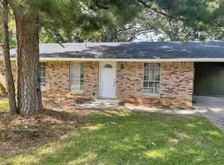 142 York Dr, Jackson, MS 39209