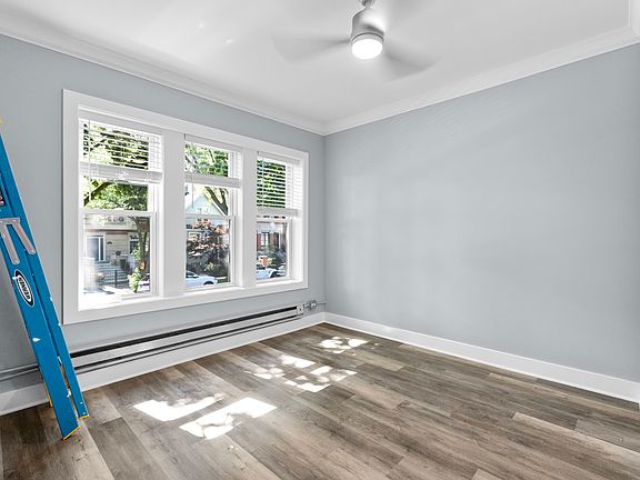 4th image of 3815 N Greenview Ave APT 3E