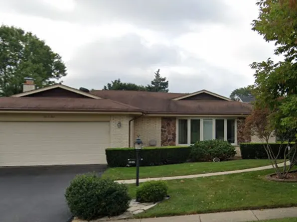 1005 W Ash Dr, Mount Prospect, IL 60056