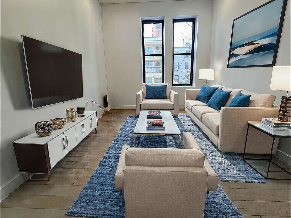 1st image of 15 Wyckoff St APT 3