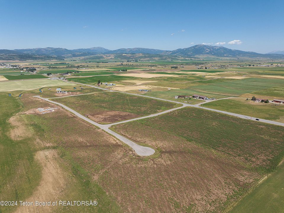 1st image of 7 Vista Hls