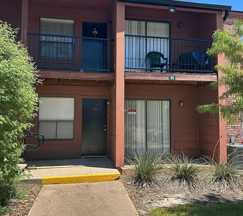 904 University Oaks Blvd #93