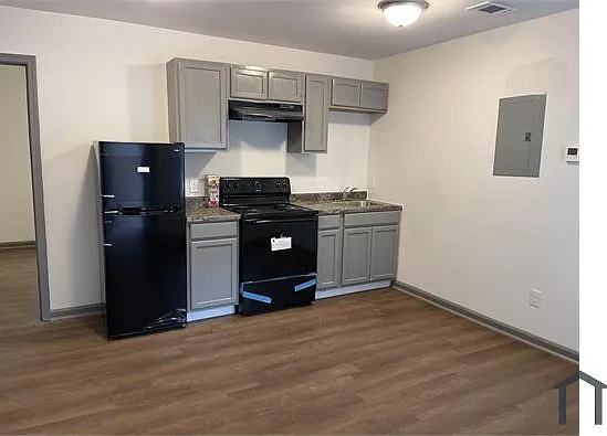 1931 Joseph E Boone Blvd NW #5 — Photo 3
