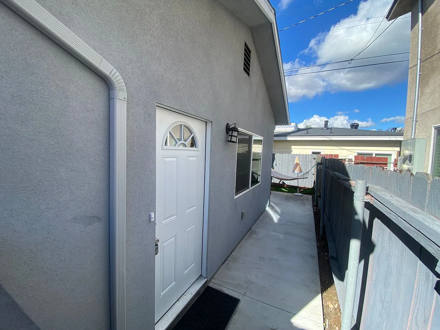 One Story 4BD/2BA w/ Private Yard!! — Photo 3