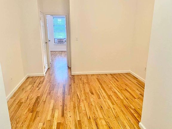 4th image of 113 E 102nd St APT 4a