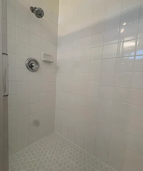 633 E Foothill Blvd — Photo 16