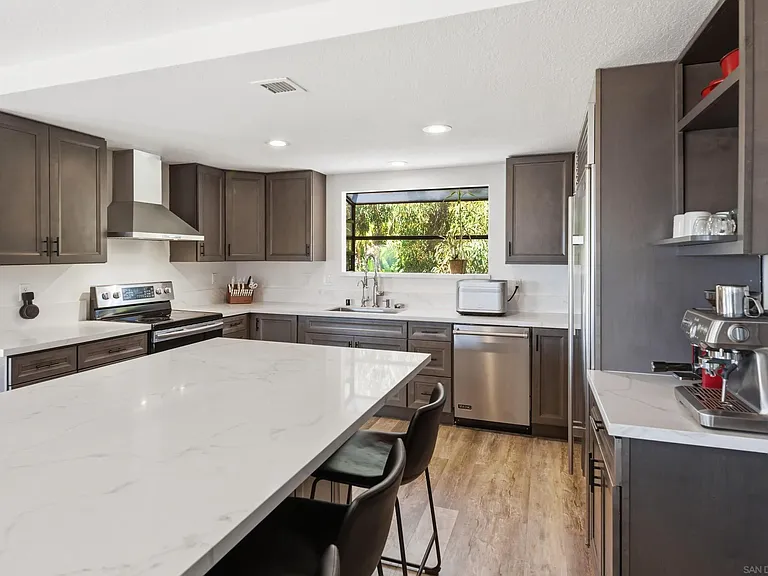 1539 San Miguel Ave — Photo 15