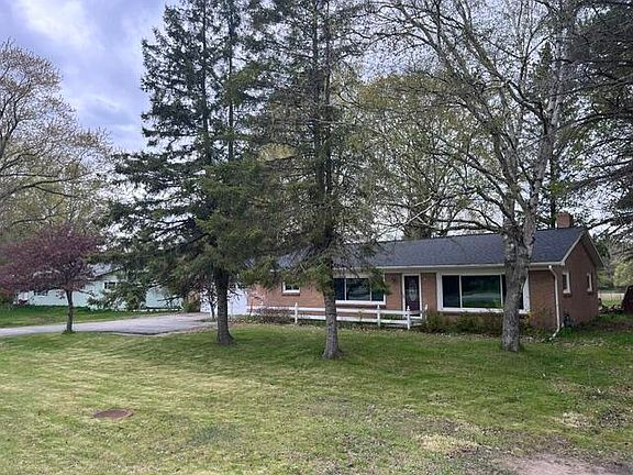 2nd image of 1056 E Parkdale Ave