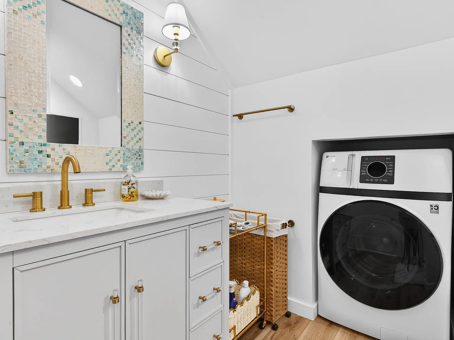 2 bed, 1500 sqft, $2,500 — Photo 4