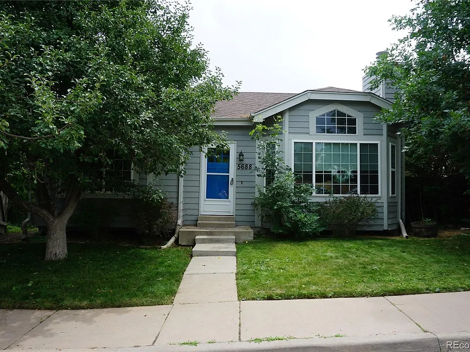 5688 E Melody Ln