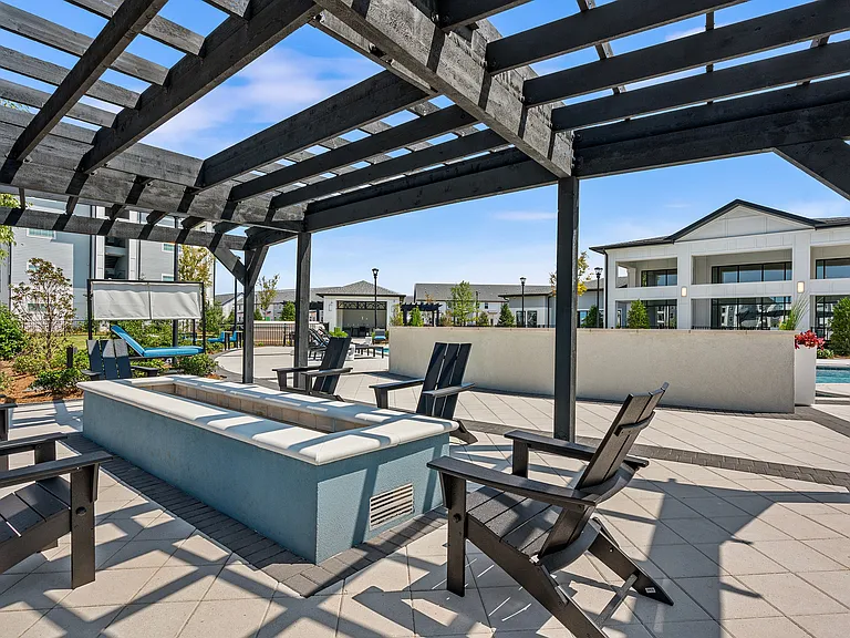 Brio Parc Apartments & Townhomes — Photo 16