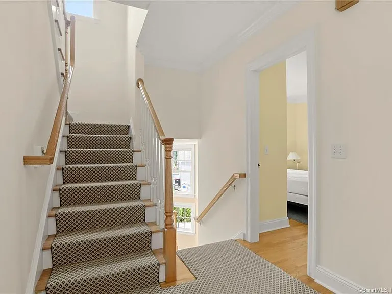 190 Main St — Photo 11
