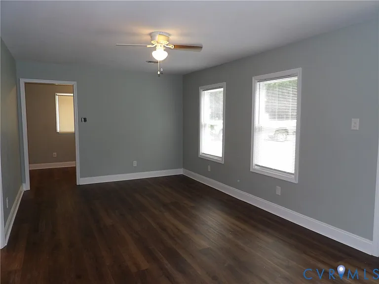 1000 E Washington St — Photo 14