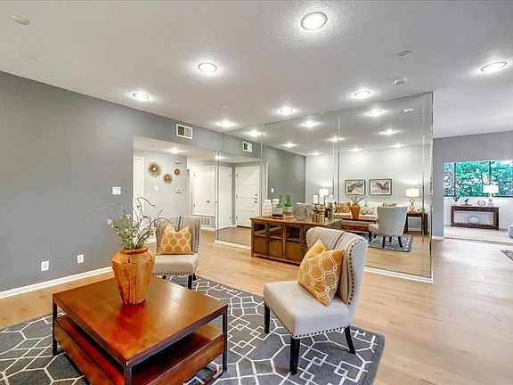 4th image of 645 Prospect St APT 103