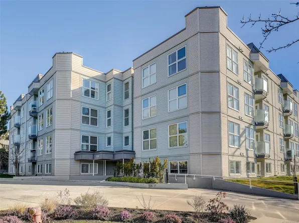 1201 Hillside Ave #302, Victoria, BC V8T 2B1