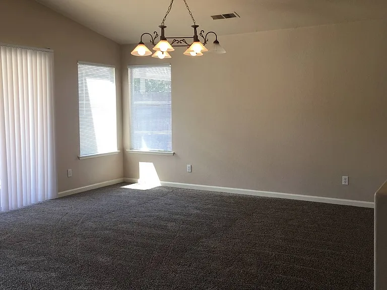 6137 N Alva Ave — Photo 5