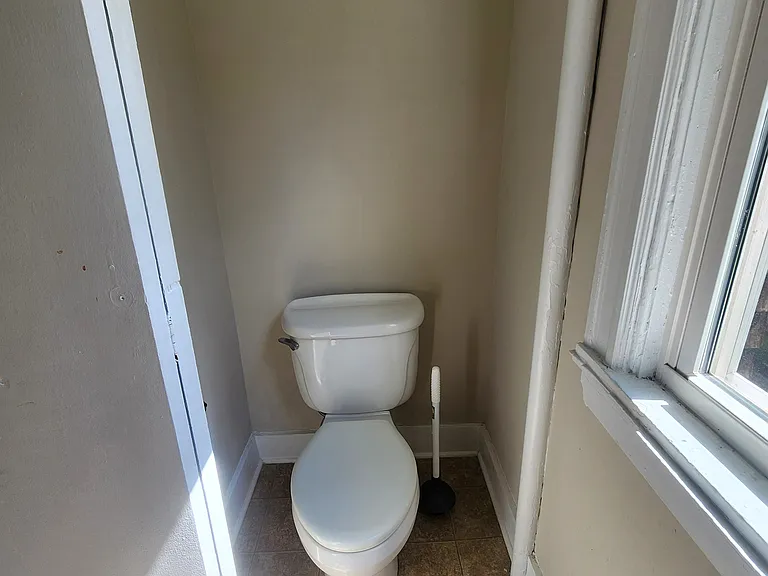 33 Wetmore Ave #A — Photo 8