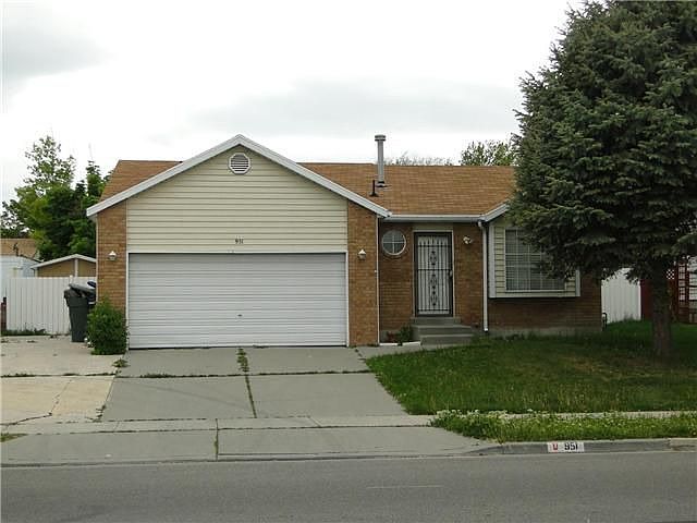 1st image of 951 N Star Crest Dr