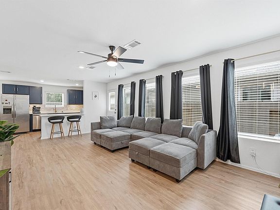 5th image of 22479 Douglas Ct