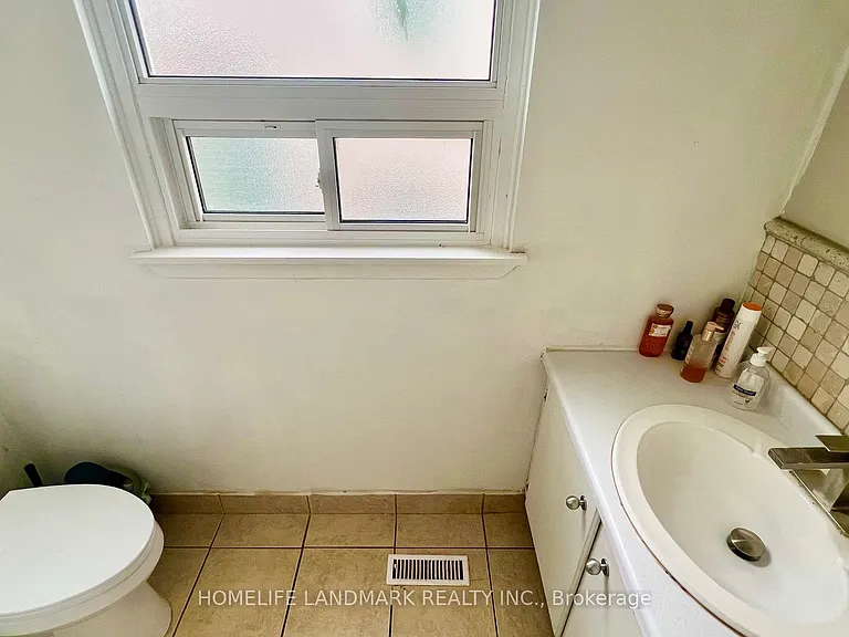 81 United Sq #MAIN FLOOR — Photo 11