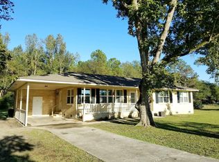 318 New St, Smoaks, SC 29481