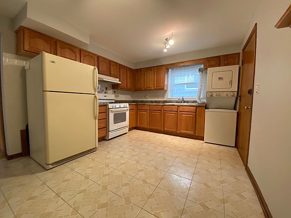 3rd image of 4835 N Central Ave APT 212