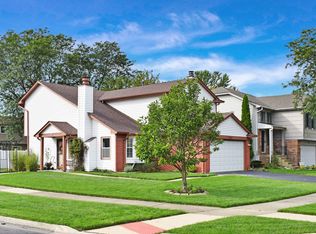 1332 Caribou Trl, Carol Stream, IL 60188