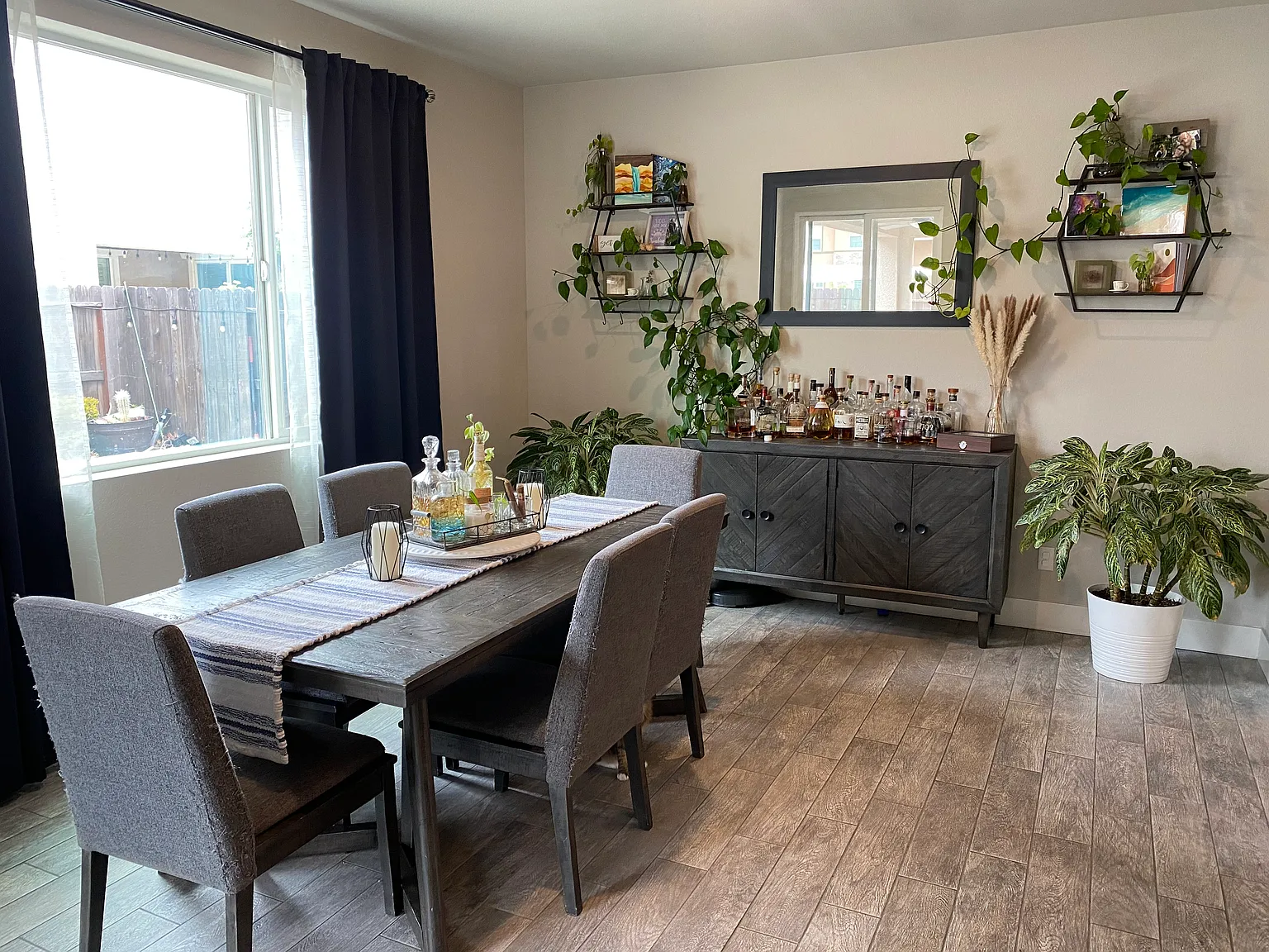 4 bed, 2110 sqft, $3,000 — Photo 4