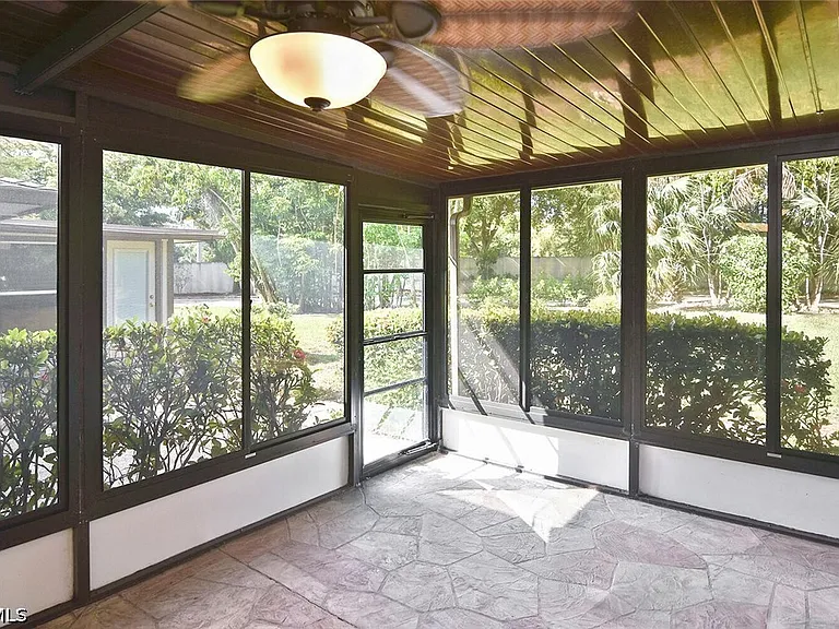 4295 Island Cir #2 — Photo 28