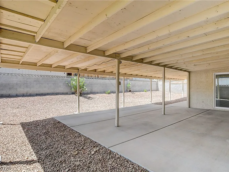 2085 Wagonwheel Ave — Photo 13