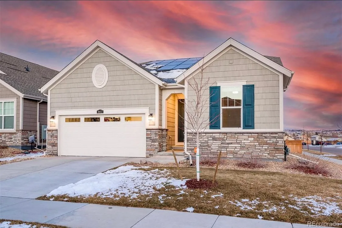 3 bed, 1872 sqft, $4,200 — Photo 1