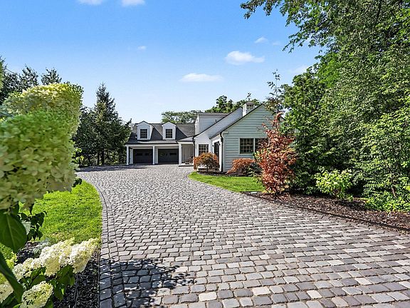 5th image of 504 Burson Pl