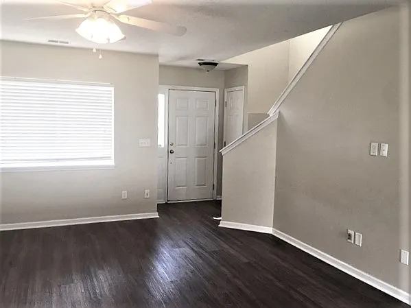 8021 Old London Rd — Photo 5