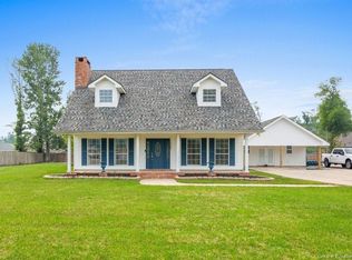 1065 Whippoorwill Dr, Lake Charles, LA 70611