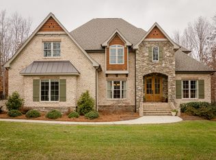 7504 Hearthridge Ct, Oak Ridge, NC 27310
