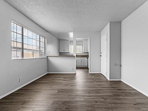 3rd image of 11116 Berendo Ave APT 8