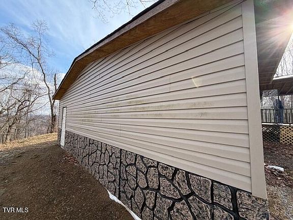 3rd image of 1725 Tech Rd