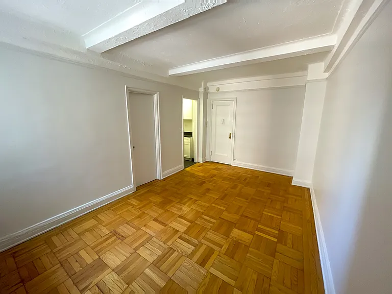 215 W 83rd St #11D — Photo 4